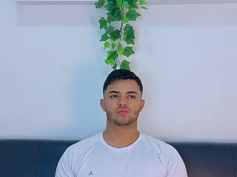Chat +18 de TylerWest_ ao vivo