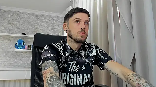 XXX chat uživo modela JonahShaw