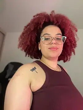 Chat XXX en directo de Leyah__