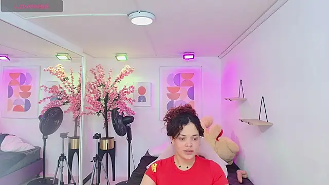 Chat +18 de Maggy_t18 ao vivo