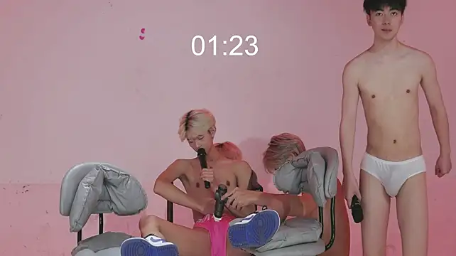 XXX chat uživo modela PG-000