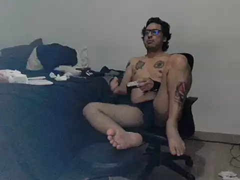 Chat +18 de Iscariot19 ao vivo
