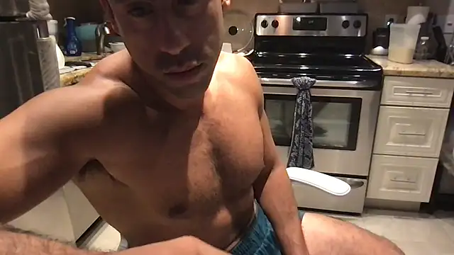Онлайн чат XXX BigGuyMuscle