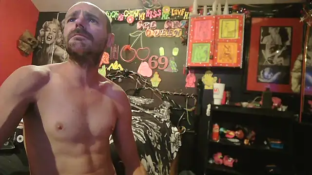 DaddyAndSplashQueen élő XXX-chatje