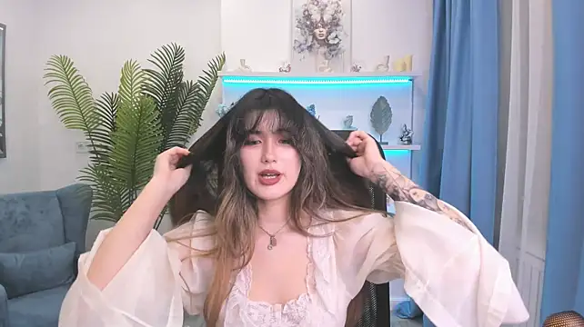 دردشة AnneTLi الجنسية المباشرة