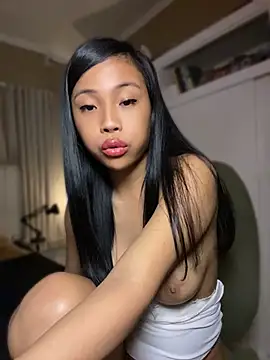 venusangelic Adlı Modelin Canlı XXX Sohbeti
