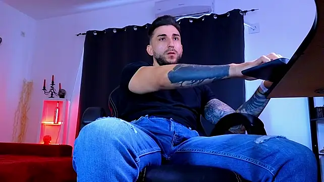 Chat XXX Live MightyAaron66