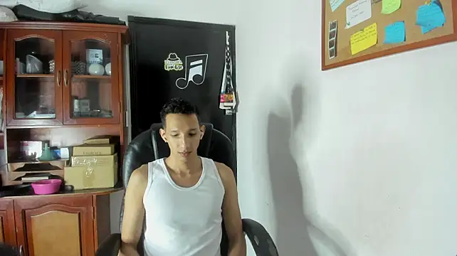 XXX chat uživo modela AlphaMarco