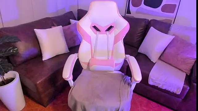 NoaLuxury - show ass hole