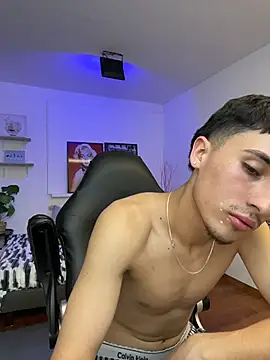 แชท XXX สดของ Benji23_