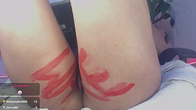 LucyStrike_ - fingering pussy x 3