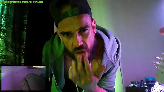 Guyst049's Webcam Show
