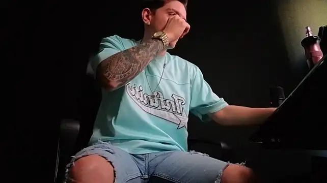 FelixStarkk 라이브 XXX 채팅