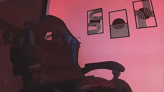ALPHA_DOMINUS_ élő XXX-chatje