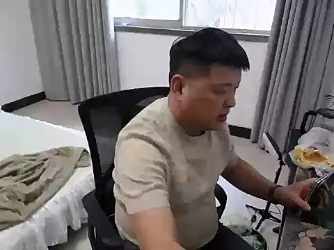 zhang1118's Live XXX Chat