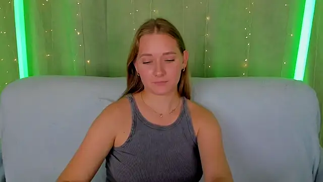 XXX chat uživo modela AlinaVice