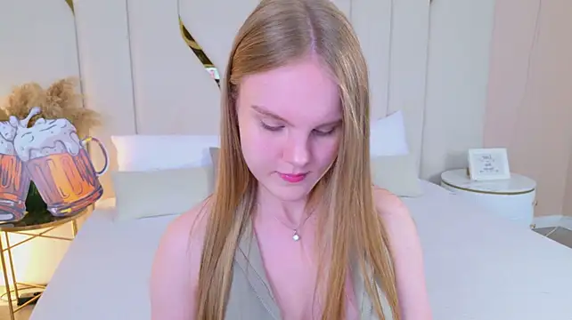 Chat +18 de Lili_Lohan ao vivo
