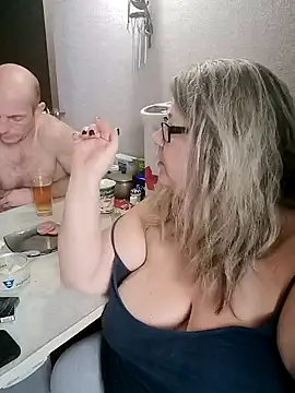 XXX chat uživo modela sex2