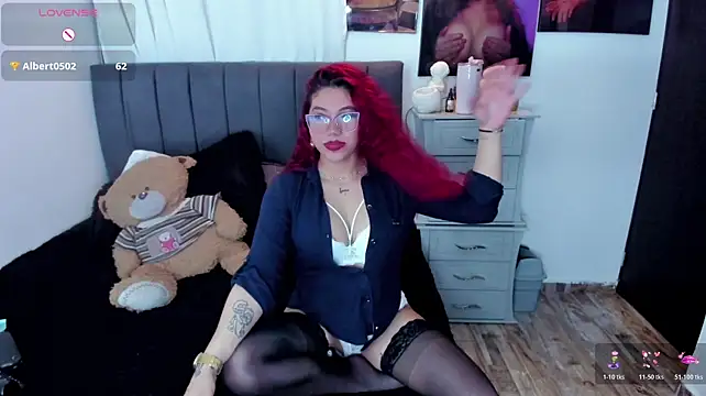 kyliejenner_hot