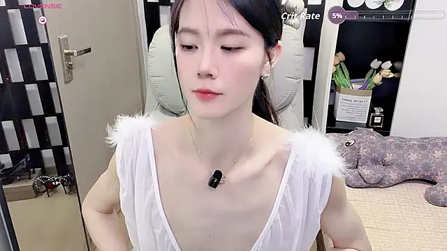 Yueyue-MM - 上空站着直播3分钟
