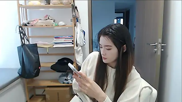 Mimi-cnbaby Adlı Modelin Canlı XXX Sohbeti