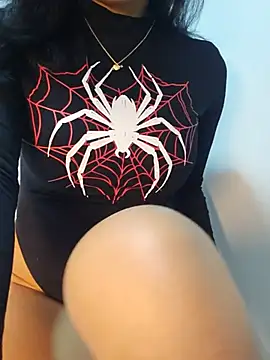 _MissPompitas23_'s Live XXX Chat