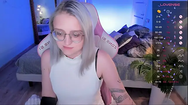 LunarGlow Live XXX-Chat