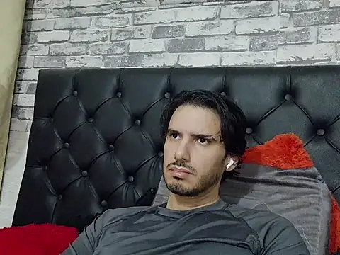 MrTyler667 Live XXX-chat