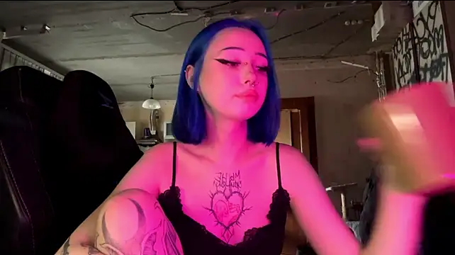 AnnieTouch Chat XXX in diretta
