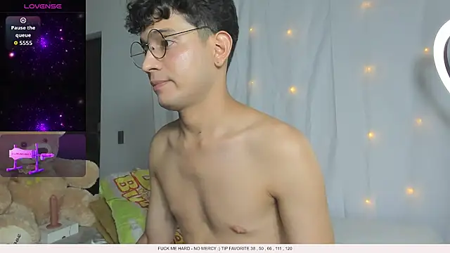 Benjamin_Buster Chat XXX in diretta