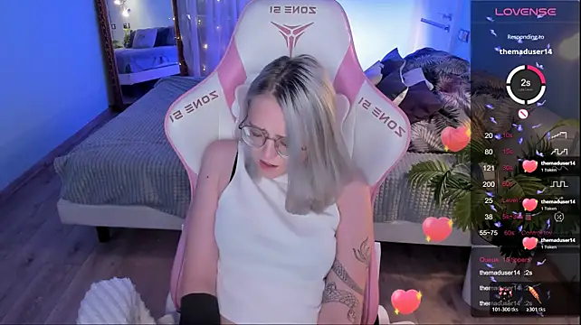 LunarGlow XXX чат на живо