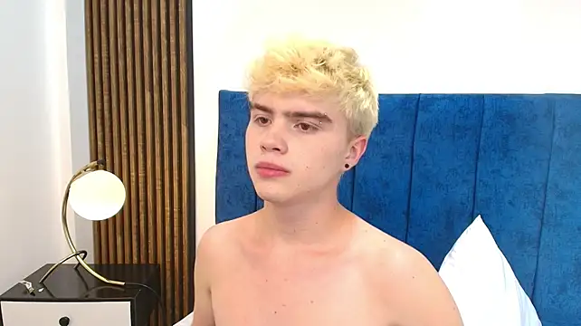 Chat +18 de Ian_Stone ao vivo