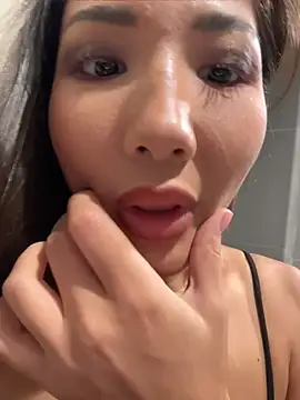 Lean_lie8 - 母乳💦10Milk spray in men’s Toilet 🚾 💦