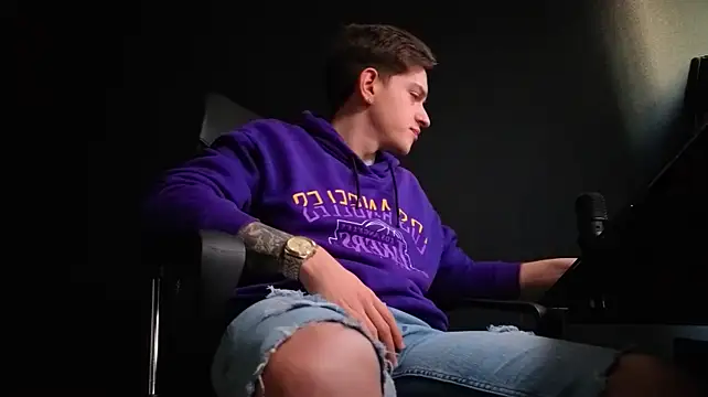 FelixStarkk 라이브 XXX 채팅