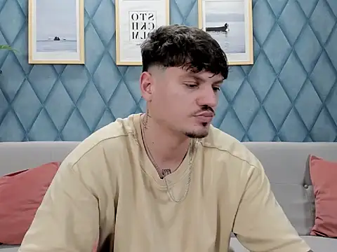 Živý XXX chat marioalessio
