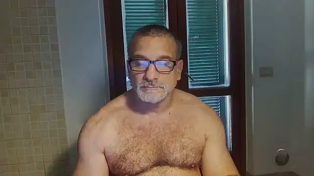 Chat +18 de Mauro7788 ao vivo