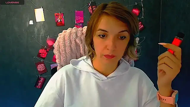 Chat +18 de Lana_Foxyy ao vivo