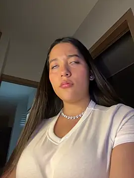 Chat XXX en directo de Nhefertary