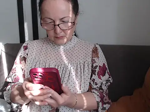 Alma44 现场XXX聊天