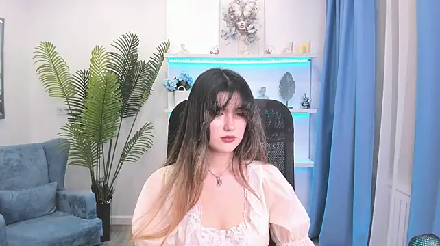 AnneTLi Adlı Modelin Canlı XXX Sohbeti