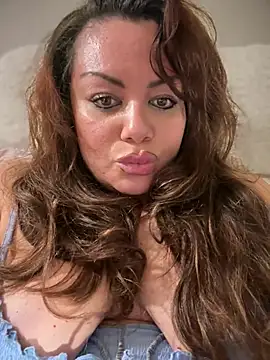 Chat +18 de BadAssVeronica ao vivo
