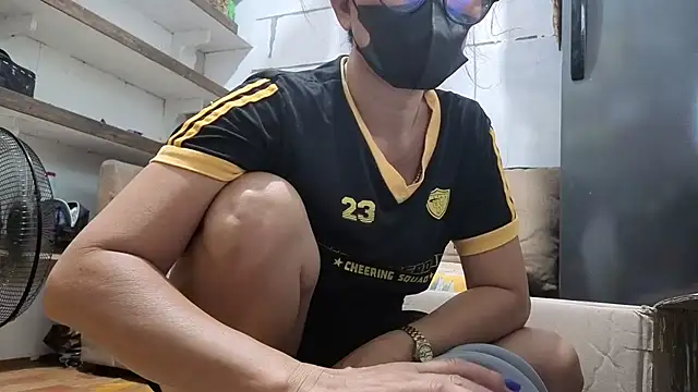 צ'אט XXX בשידור חי של Mommy_shine