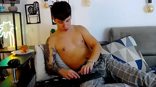 XXX chat uživo modela ThomasEdisonn