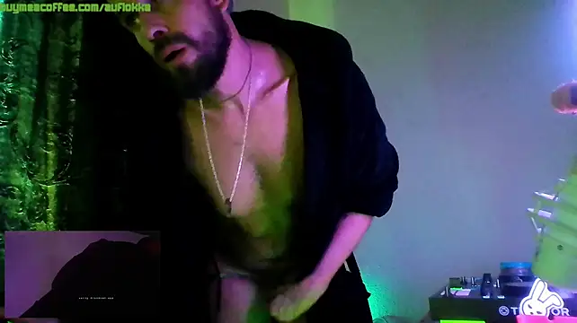 Guyst049's Live XXX Chat