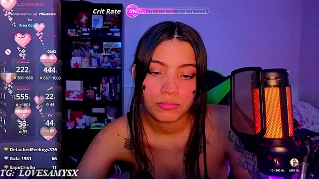 XXX chat uživo modela Lovelyamyy