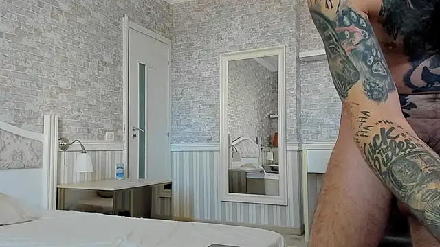 Czat XXX na żywo – JonahShaw