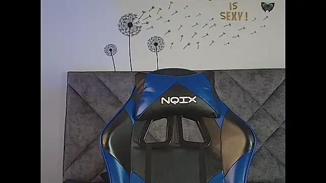 XXX chat uživo modela Kairo_Tentation