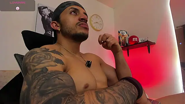 Онлайн чат XXX LiamReigns_