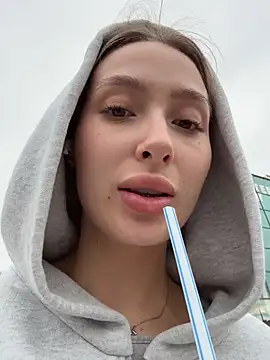 XXX chat uživo modela Coconut_milk