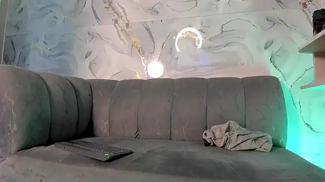 XXX chat uživo modela Paulo_527